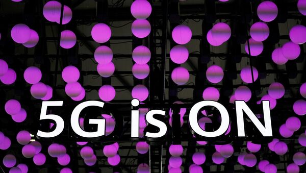 Un letrero de 5G en Shanghái - Sputnik Mundo