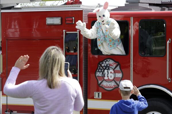 Desde sus casas por el COVID-19: cómo los católicos celebraron la Pascua

 - Sputnik Mundo