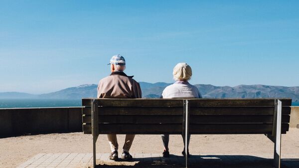 Una pareja de ancianos - Sputnik Mundo