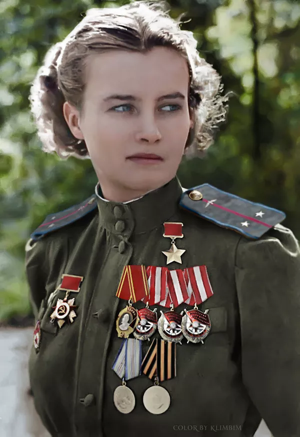 Los escenarios de la Segunda Guerra Mundial y sus protagonistas, en color Los escenarios de la Segunda Guerra Mundial y sus protagonistas, en color - Sputnik Mundo
