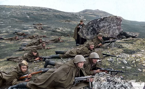 Los escenarios de la Segunda Guerra Mundial y sus protagonistas, en color Los escenarios de la Segunda Guerra Mundial y sus protagonistas, en color - Sputnik Mundo