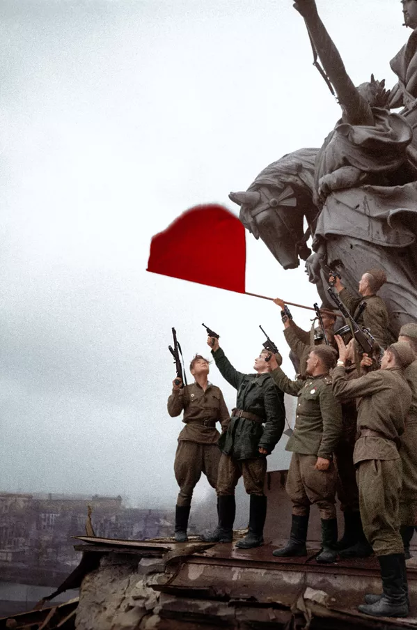 Los escenarios de la Segunda Guerra Mundial y sus protagonistas, en color Los escenarios de la Segunda Guerra Mundial y sus protagonistas, en color - Sputnik Mundo