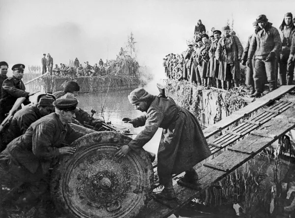 La ofensiva de Berlín: la batalla que definió el fin de la Segunda Guerra Mundial La ofensiva de Berlín: la batalla que definió el fin de la Segunda Guerra Mundial - Sputnik Mundo