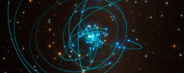 Órbitas de las estrellas alrededor del agujero negro del centro de la Vía Láctea - Sputnik Mundo