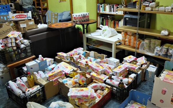 Banco de alimentos en La Brecha, un Centro Social de Madrid. Banco de alimentos en La Brecha, un Centro Social de Madrid. - Sputnik Mundo