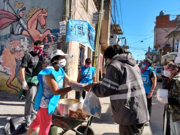 Argentina: en los barrios pobres no hay lugar para la cuarentena estricta - Sputnik Mundo