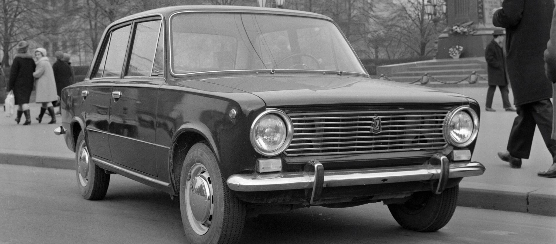 El coche de los sueños: el legendario 'kópek' soviético cumple 50 años - Sputnik Mundo, 1920, 19.04.2020