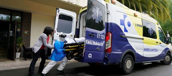 Una ambulancia en Abadino, España Una ambulancia en Abadino, España - Sputnik Mundo