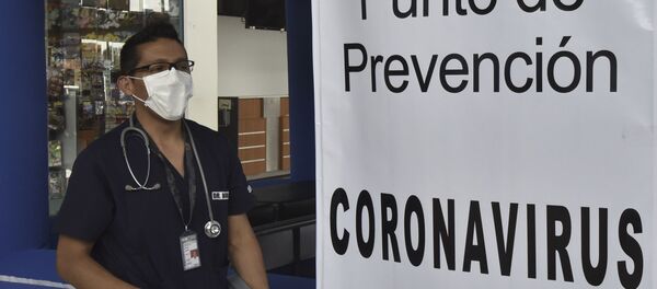 Un doctor en El Alto, Bolivia - Sputnik Mundo