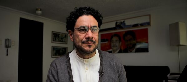 Iván Cepeda, senador colombiano - Sputnik Mundo