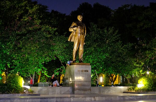 Desde el Ártico hasta la Antártida: monumentos dedicados a Lenin por todo el mundo
 - Sputnik Mundo