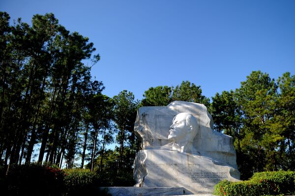 Desde el Ártico hasta la Antártida: monumentos dedicados a Lenin por todo el mundo
 - Sputnik Mundo