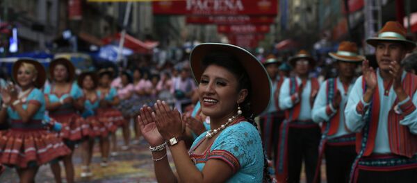 Entrada del Gran Poder, el mayor festival folclórico callejero de La Paz Entrada del Gran Poder, el mayor festival folclórico callejero de La Paz - Sputnik Mundo