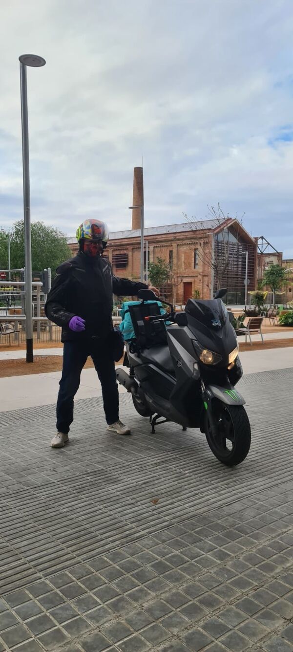 Repartidores y mensajeros en España, ¿los otros héroes sin capa? - Sputnik Mundo