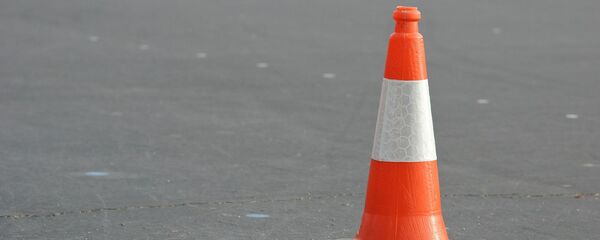 Un cono de tránsito Un cono de tránsito - Sputnik Mundo