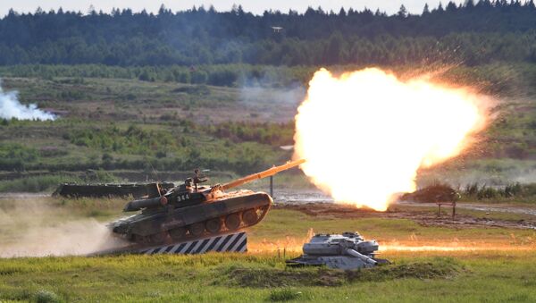 Un tanque T-90 en una exhibición el forum ARMY 2019 - Sputnik Mundo