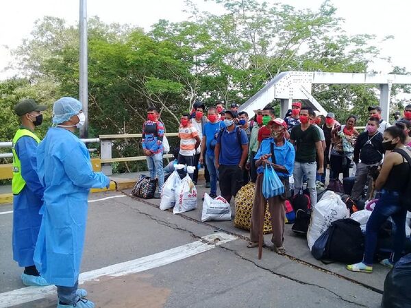 El éxodo al revés de los venezolanos que vuelven a casa ante la pandemia - Sputnik Mundo