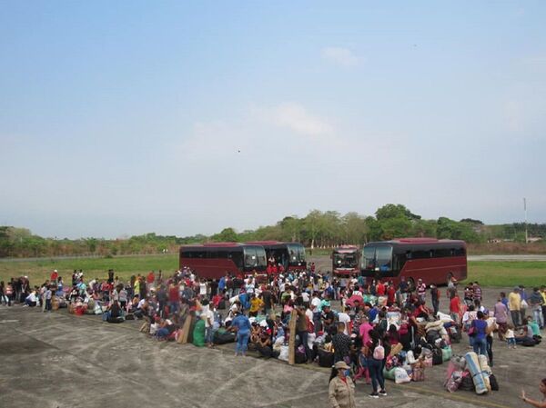 El éxodo al revés de los venezolanos que vuelven a casa ante la pandemia - Sputnik Mundo