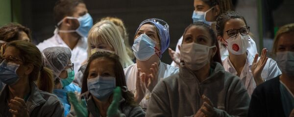 Trabajadores sanitarios Barcelona-España - Sputnik Mundo