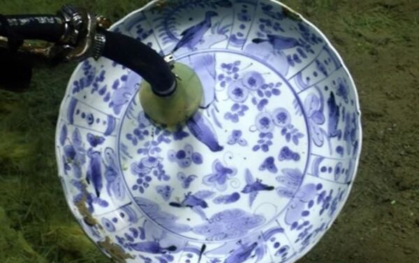 El hallazgo de lujosa porcelana china en el fondo del mar del Levante El hallazgo de lujosa porcelana china en el fondo del mar del Levante - Sputnik Mundo