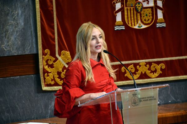 Pidan 'Mascarilla 19' en la farmacia: una iniciativa contra la violencia machista - Sputnik Mundo