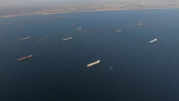 Petroleros varados en la costa de California, EEUU - Sputnik Mundo