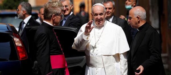 El papa Franciso en Roma - Sputnik Mundo