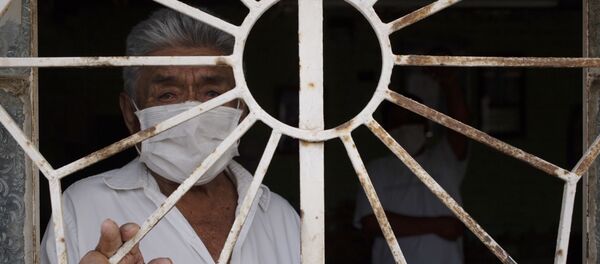 Un hombre en Piura, Perú - Sputnik Mundo