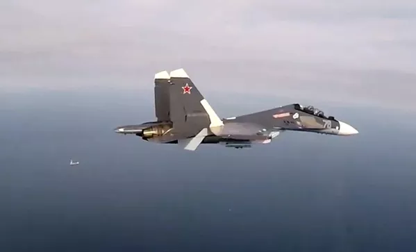 Cazas y bombarderos rusos cruzan el cielo sobre el mar Báltico
Cazas y bombarderos rusos cruzan el cielo sobre el mar Báltico
- Sputnik Mundo