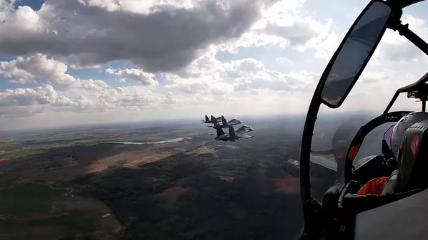 Cazas y bombarderos rusos cruzan el cielo sobre el mar Báltico
Cazas y bombarderos rusos cruzan el cielo sobre el mar Báltico
- Sputnik Mundo