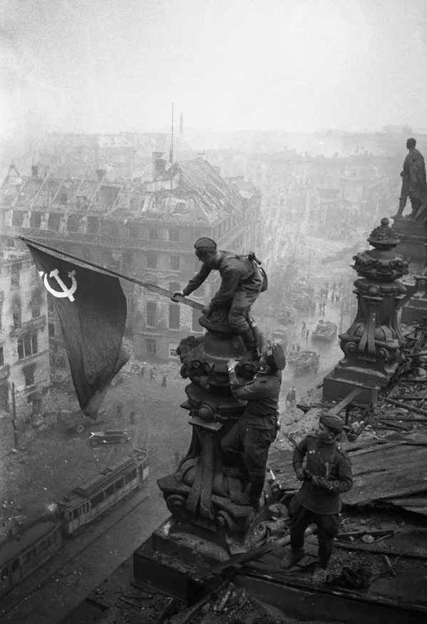 Las instantáneas históricas de la Batalla de Berlín - Sputnik Mundo