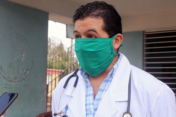 La vida en comunidad, el mejor instrumental para un médico boliviano que trabaja en Cuba - Sputnik Mundo