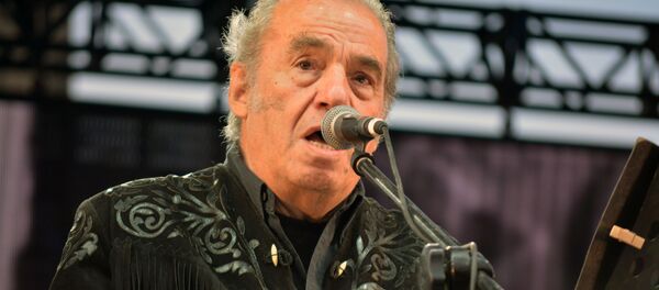 Óscar Chávez, cantante, actor y compositor mexicano - Sputnik Mundo