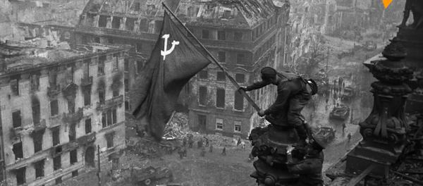 Hace 75 años, la bandera soviética se erigió sobre el Reichstag Hace 75 años, la bandera soviética se erigió sobre el Reichstag - Sputnik Mundo