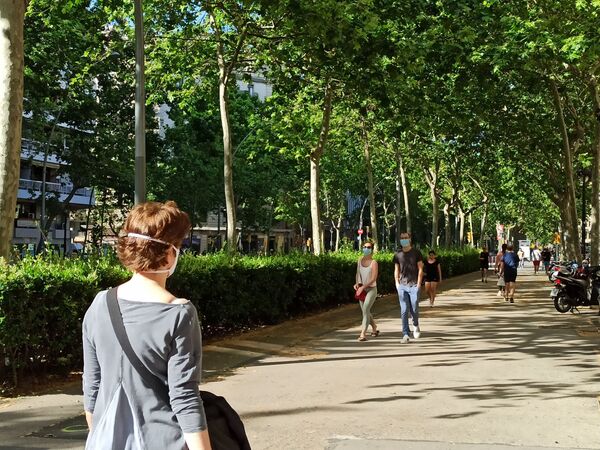 Tras 49 días de confinamiento, los españoles vuelven a disfrutar al aire libre - Sputnik Mundo