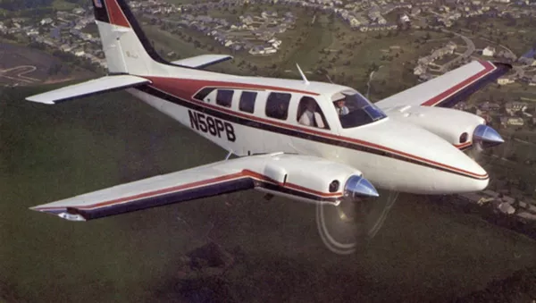 Avioneta Beechcraft Baron 55 (referencial) - Sputnik Mundo