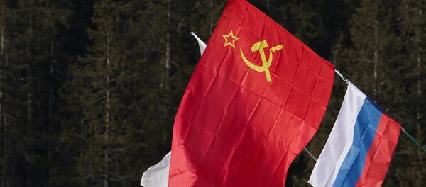 Banderas de la URSS y Rusia - Sputnik Mundo