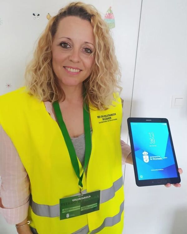 Voluntariado de videollamadas, la tabla de salvación contra la soledad de nuestros mayores en Sevilla - Sputnik Mundo