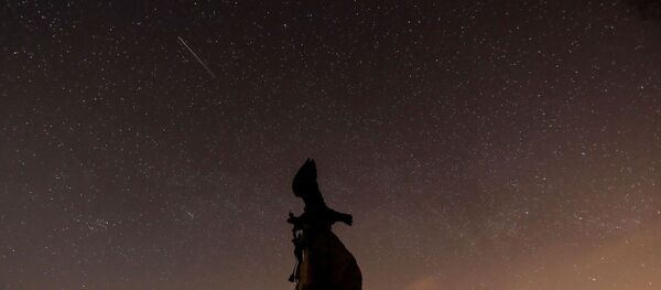Una lluvia de metoros, referencial - Sputnik Mundo
