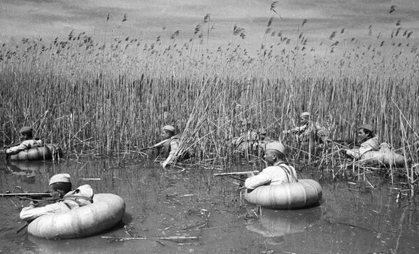 Tragedia y heroísmo del pueblo de la URSS en las imágenes de la Segunda Guerra Mundial - Sputnik Mundo