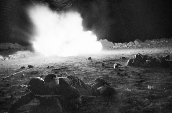 Tragedia y heroísmo del pueblo de la URSS en las imágenes de la Segunda Guerra Mundial - Sputnik Mundo