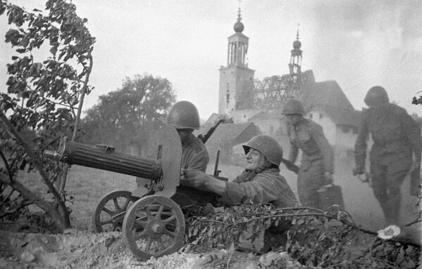 Tragedia y heroísmo del pueblo de la URSS en las imágenes de la Segunda Guerra Mundial - Sputnik Mundo