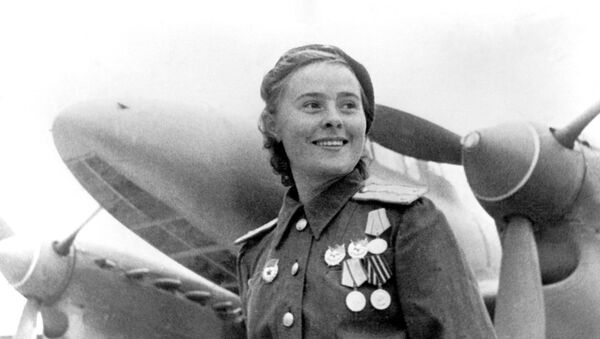 El valiente rostro femenino de la Gran Guerra Patria, en imágenes
 - Sputnik Mundo