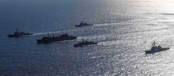 El grupo naval de EEUU y el Reino Unido en el mar de Barents, Ártico - Sputnik Mundo