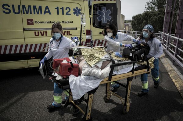 Hemos entrado en otra era: los servicios de emergencia españoles encaran la 'nueva normalidad' - Sputnik Mundo