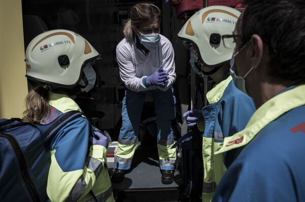 Hemos entrado en otra era: los servicios de emergencia españoles encaran la 'nueva normalidad' - Sputnik Mundo