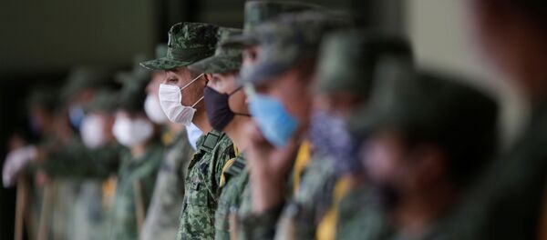 Militares mexicanos durante la pandemia de COVID-19 - Sputnik Mundo