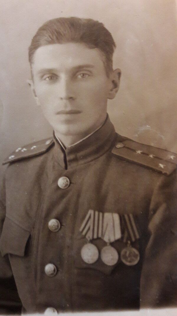 Hija de un zapador soviético cuenta cómo su padre minó entrada al Kremlin - Sputnik Mundo