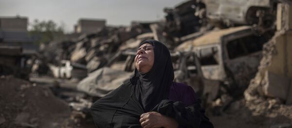 Una vecina de Mosul en 2017 - Sputnik Mundo