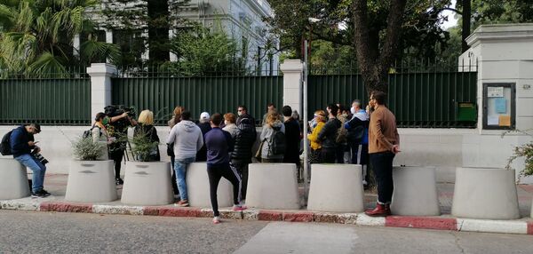 Regresar a casa, una odisea para 200 españoles que siguen varados en Uruguay Regresar a casa, una odisea para 200 españoles que siguen varados en Uruguay - Sputnik Mundo